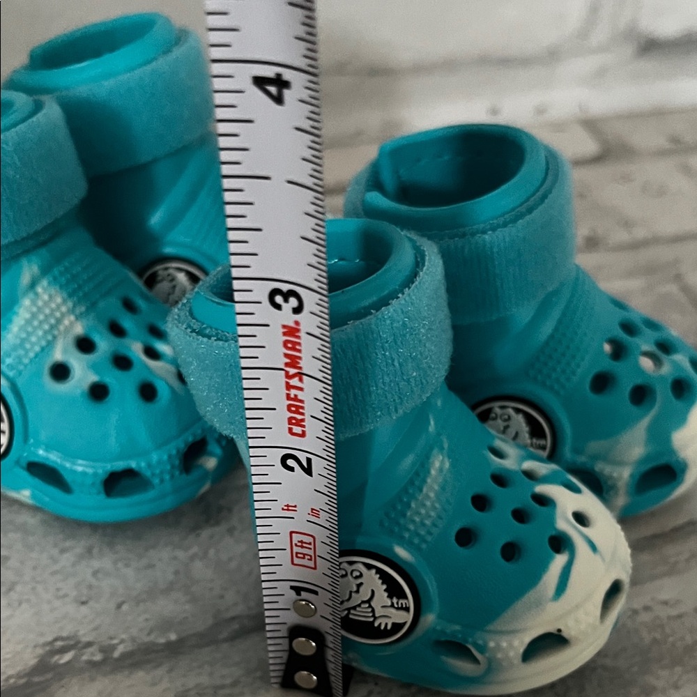 Blue white tiny dog crocs set of 4 - Picture 3 of 5